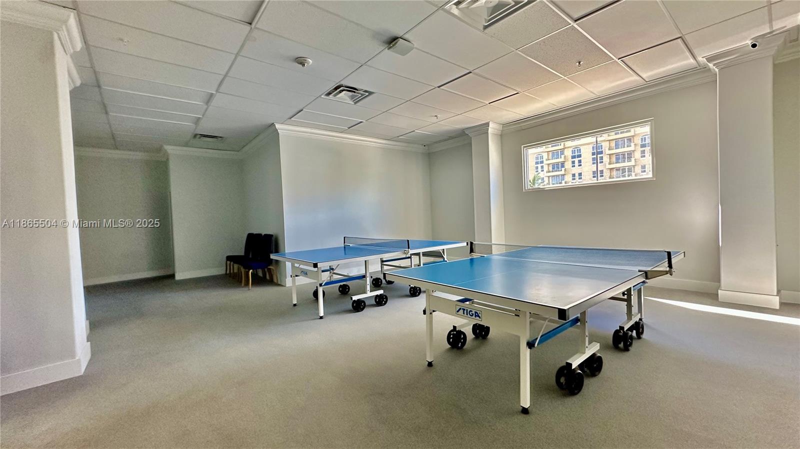 PARKER PLAZA ESTATES COND - Residential Lease