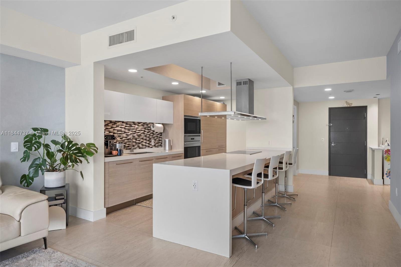MARINA PALMS RESIDENCES S - Residential Lease