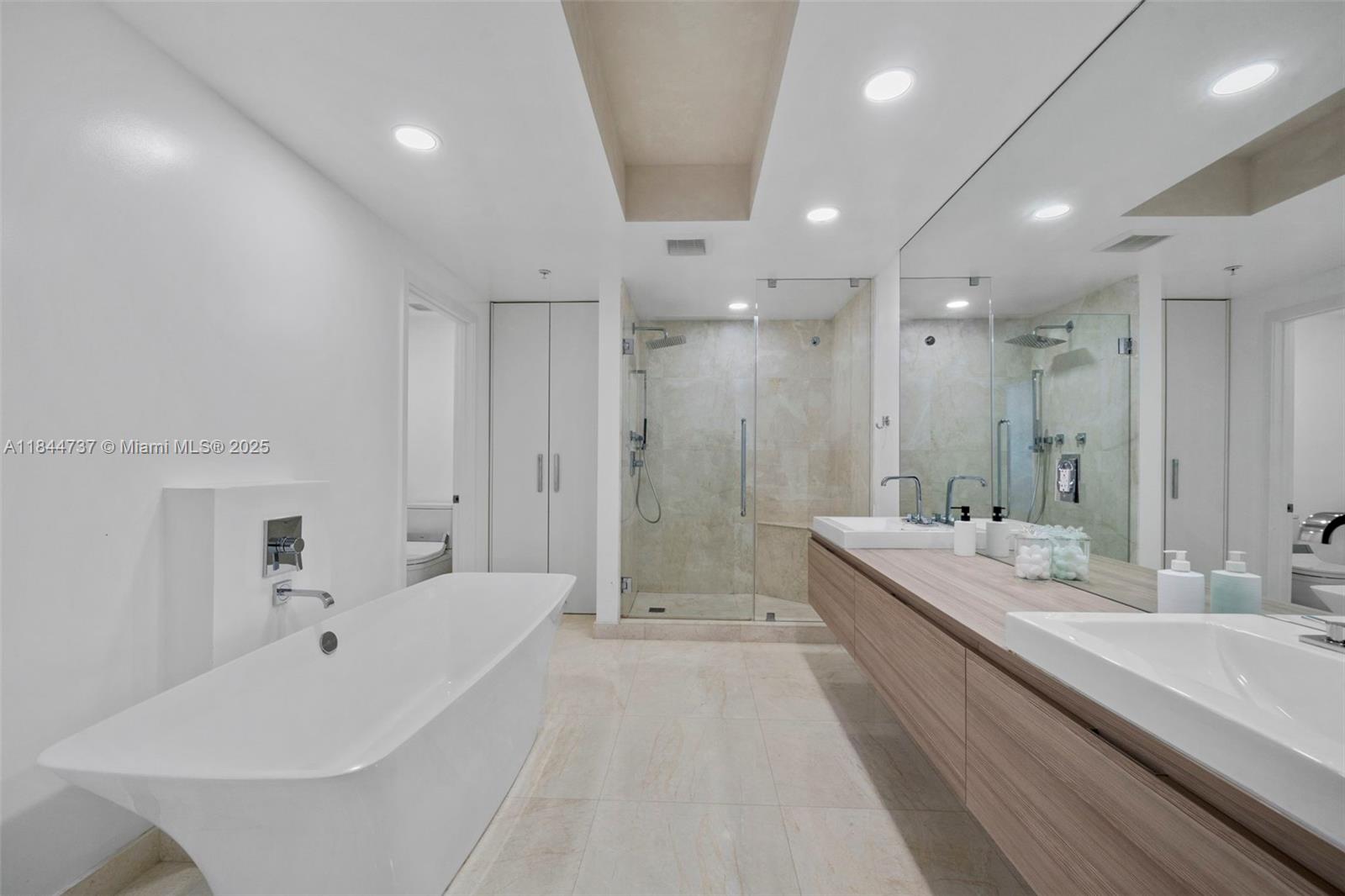 MARINA PALMS RESIDENCES S - Residential Lease