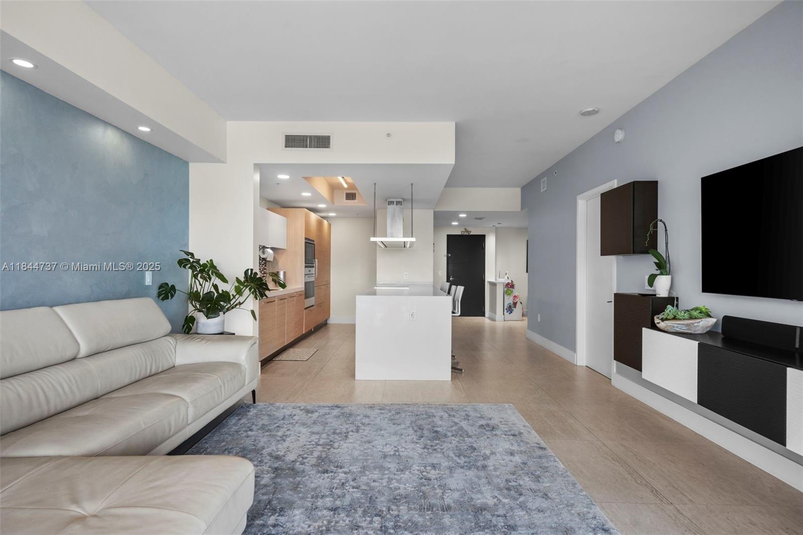 MARINA PALMS RESIDENCES S - Residential Lease