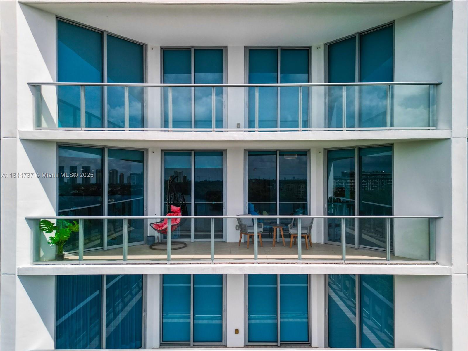 MARINA PALMS RESIDENCES S - Residential Lease