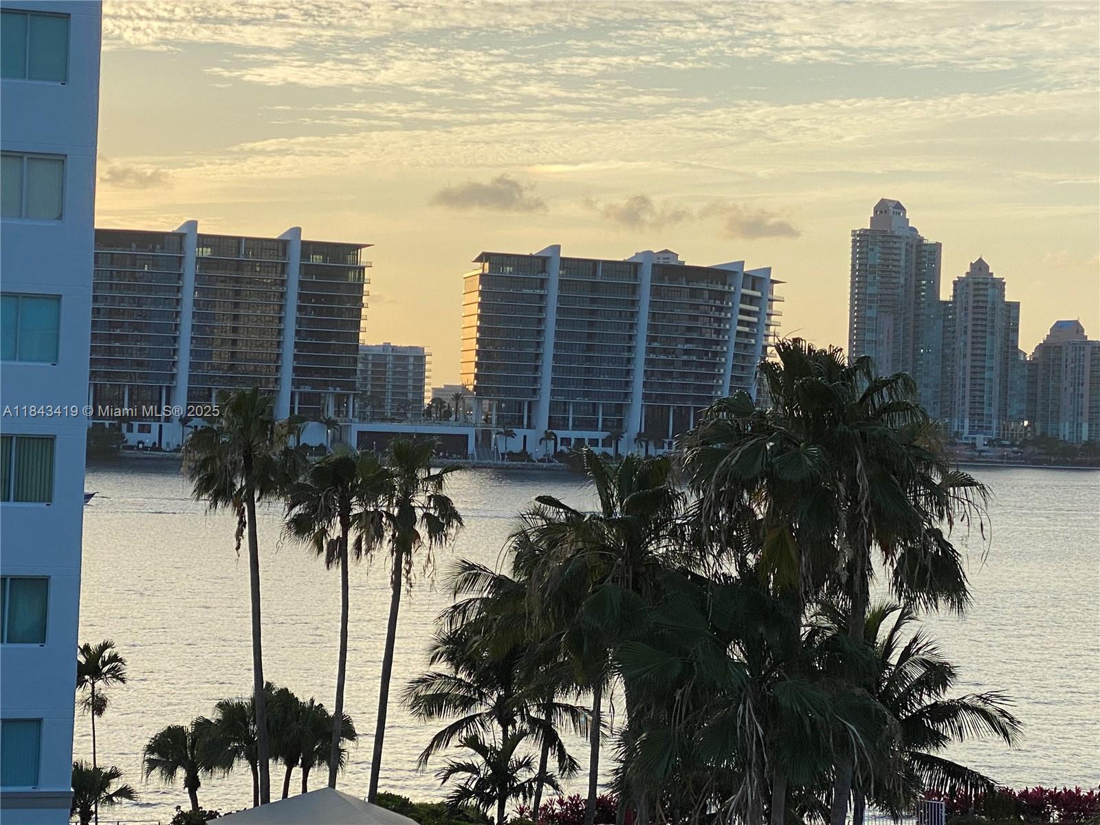 Penthouse 2BD/2BA (970 sq ft) w/ huge bay-view terrace/hurricane shutters. Open concept, new kitchen/appliances/pantry. Remodeled/NO carpet. WASHER & DRYER in unit. Boutique building with only 37 units (40-yr certification passed) w/ pool, sauna, gym, gated parking, storage, car wash. 1-min walk to school/Publix/plaza, 5-min walk to the beach. Can be rented immediately. Seasonal rent OK. LOW HOA $548
Seller financing available—terms negotiable, min 50% down.
The building has reserves.
Property is vacant. Can be shown anytime.