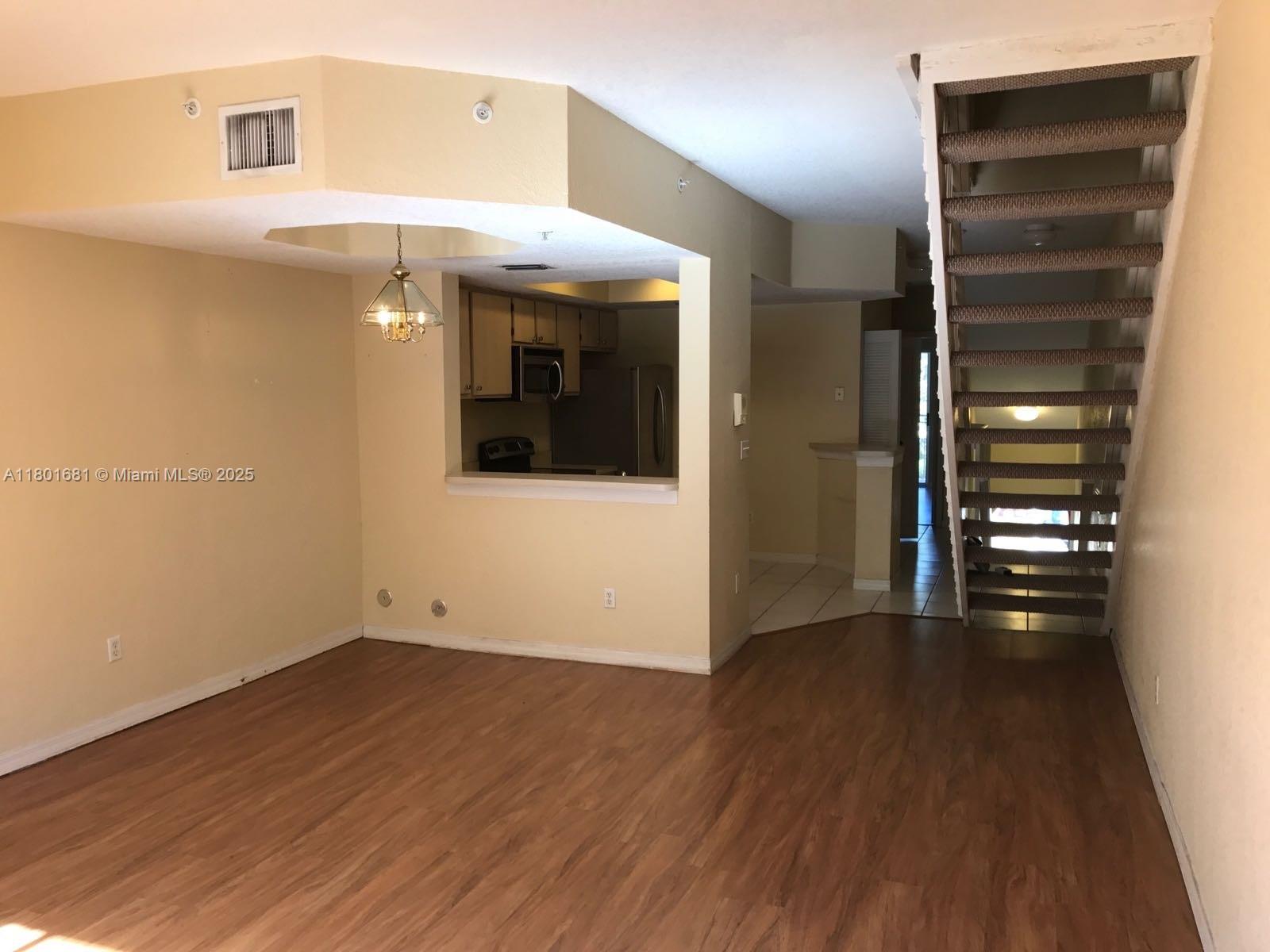 781 SW 148 AV 1513