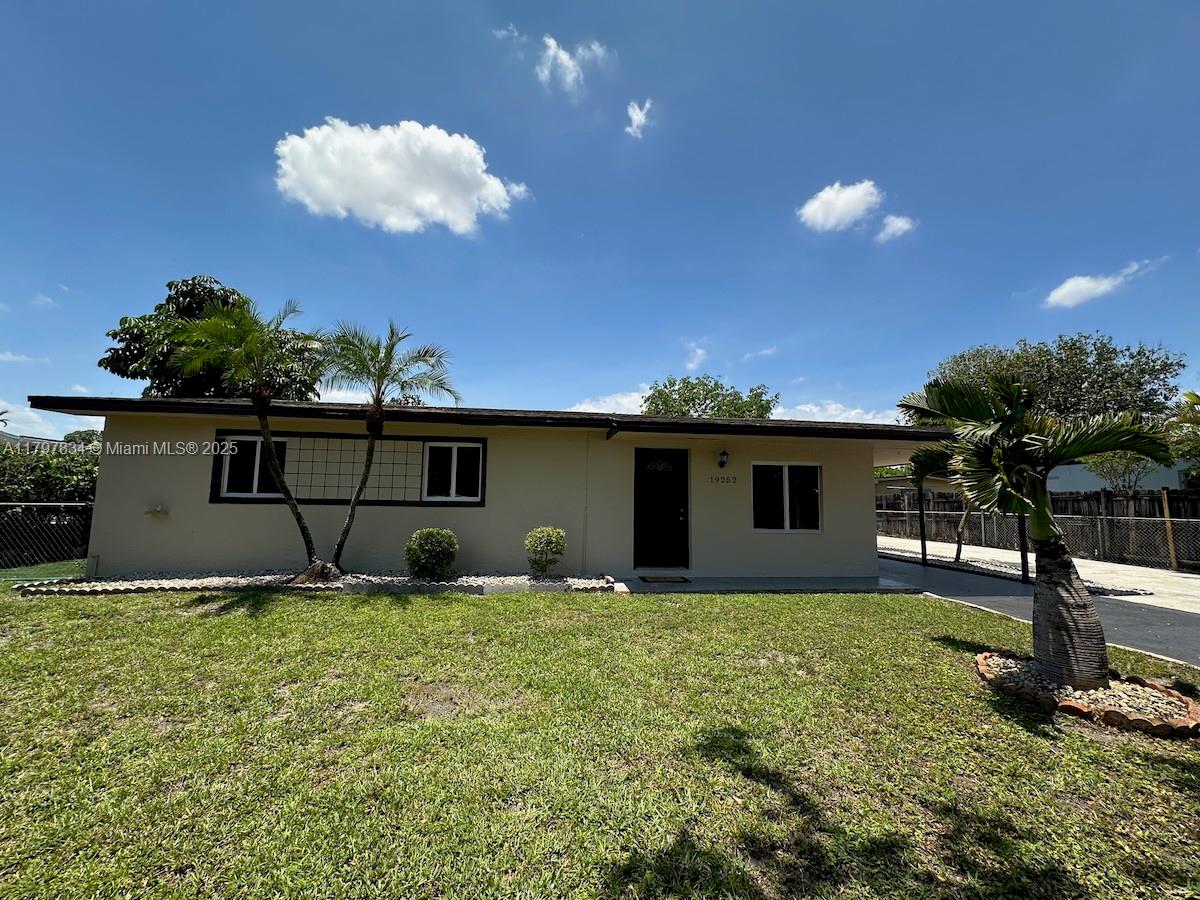 19252 Nw 47 Place, Miami Gardens, Broward County, Florida - 3 Bedrooms  
1 Bathrooms - 