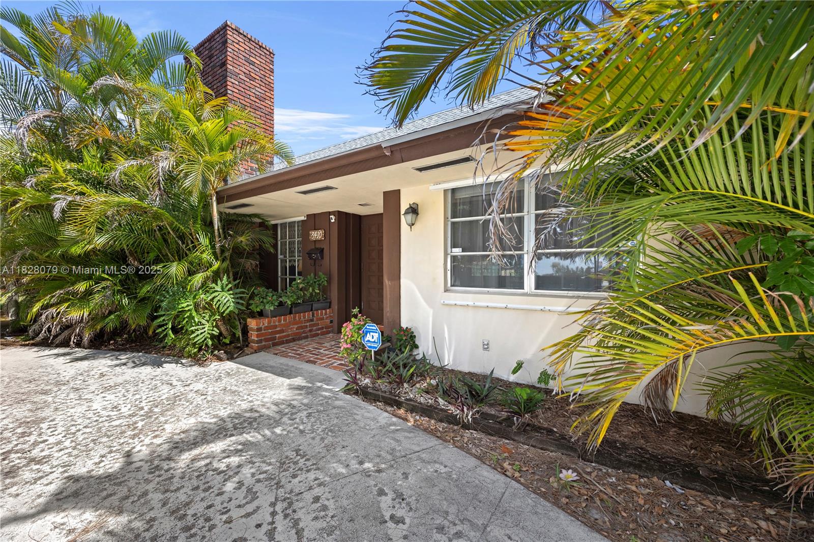 3410 Lake Osborne Dr