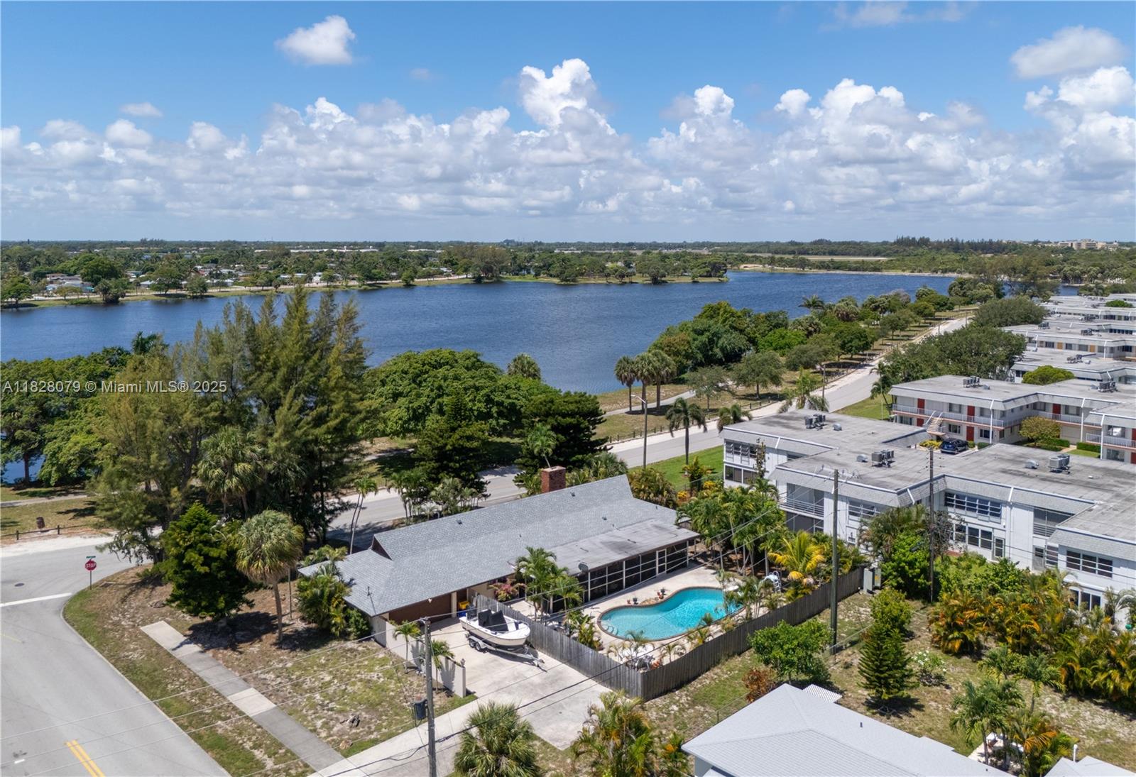 3410 Lake Osborne Dr