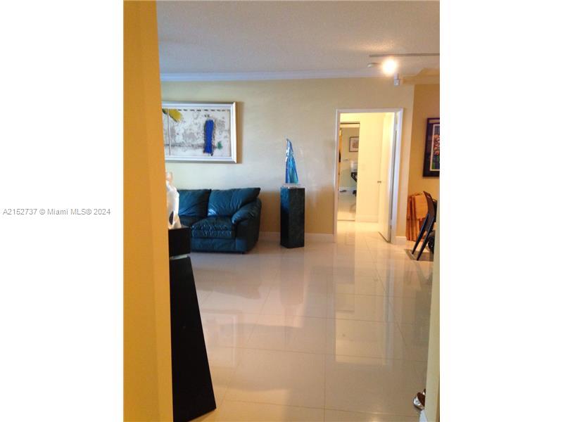 THE YACHT CLUB AT AVENTUR - Residential Lease