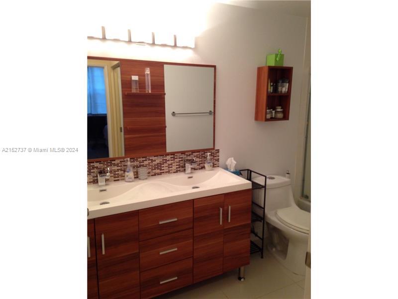 THE YACHT CLUB AT AVENTUR - Residential Lease