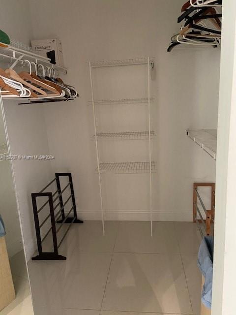 THE YACHT CLUB AT AVENTUR - Residential Lease