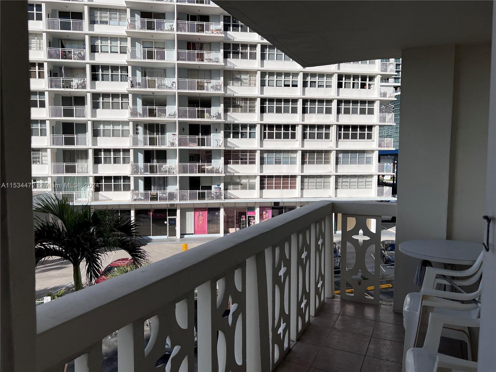 IMPERIAL TOWERS CONDO - Residential