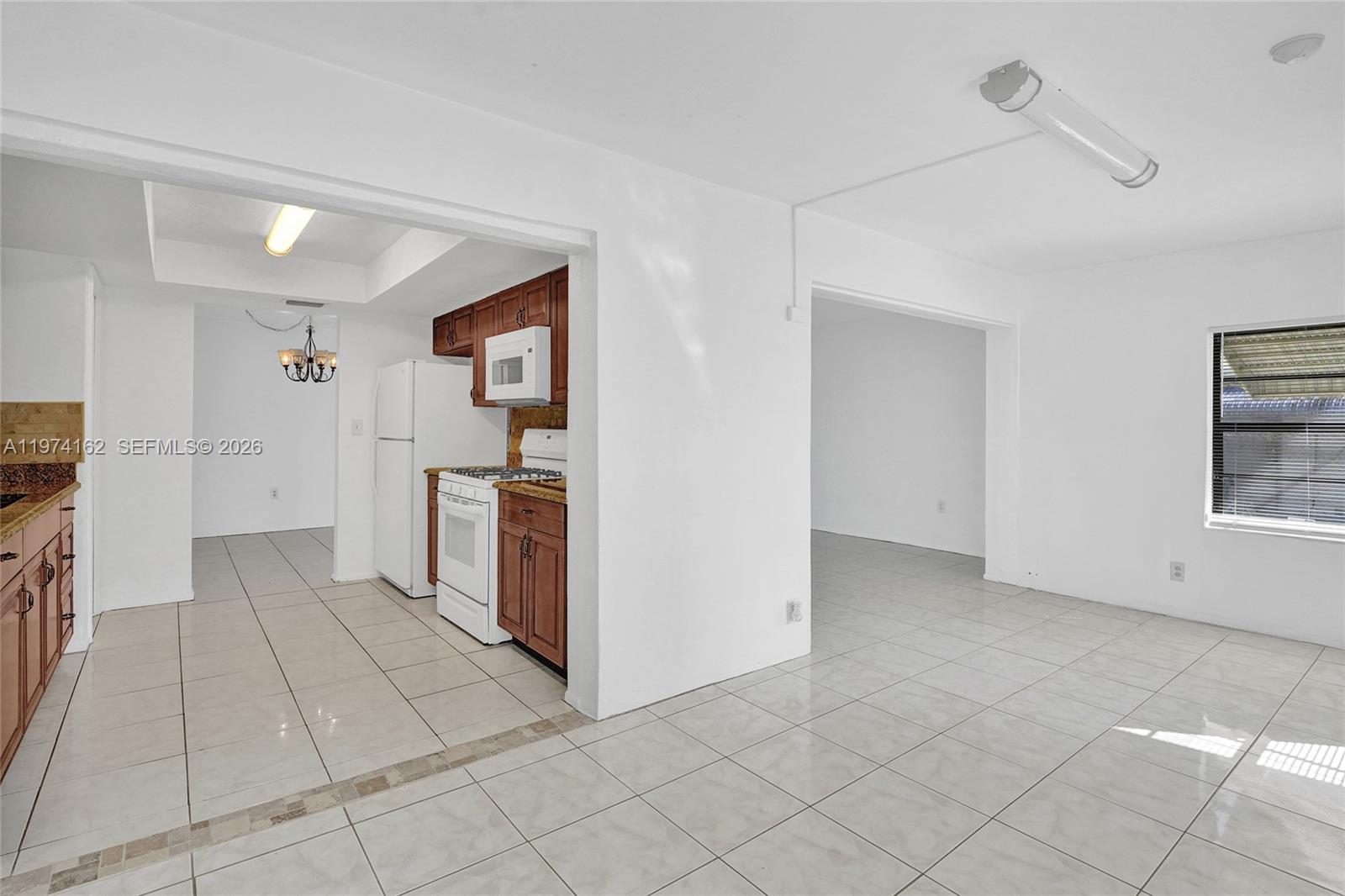 SUNRISE GOLF VILLAGE FIRS - Residential