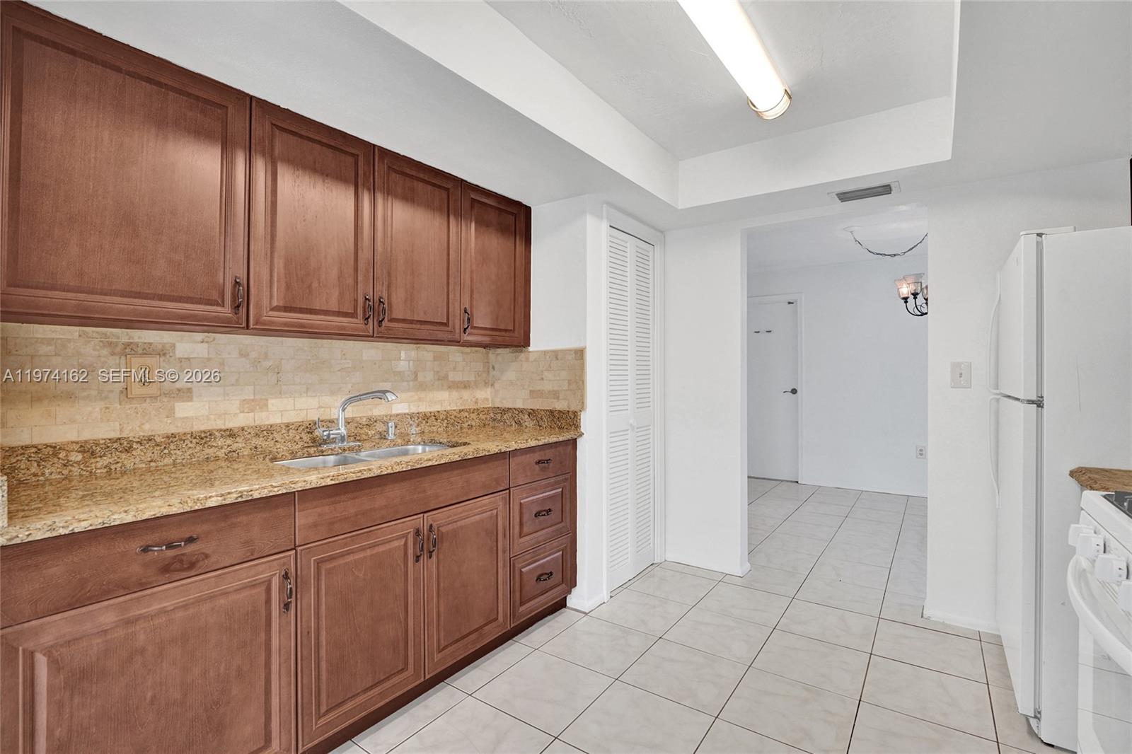 SUNRISE GOLF VILLAGE FIRS - Residential