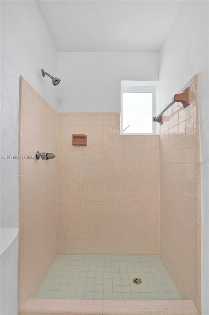 SUNRISE GOLF VILLAGE FIRS - Residential