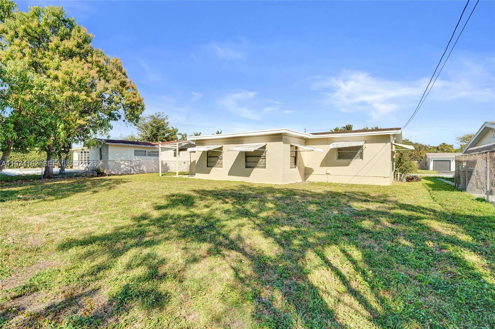 SUNRISE GOLF VILLAGE FIRS - Residential