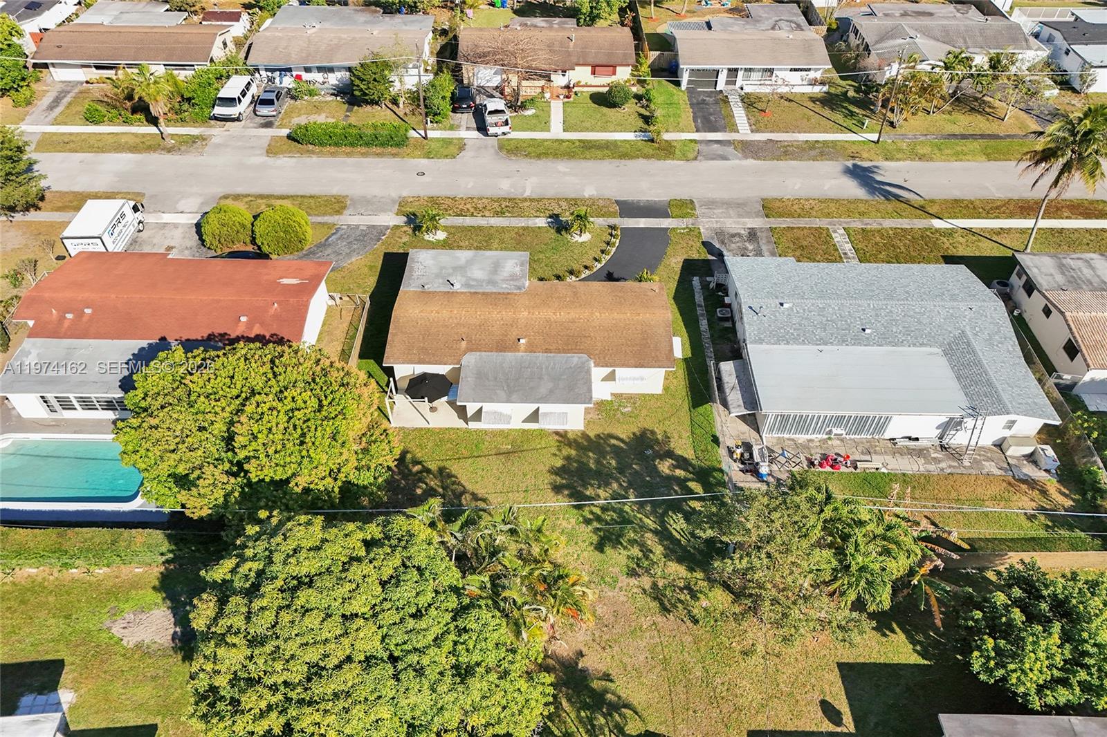 SUNRISE GOLF VILLAGE FIRS - Residential