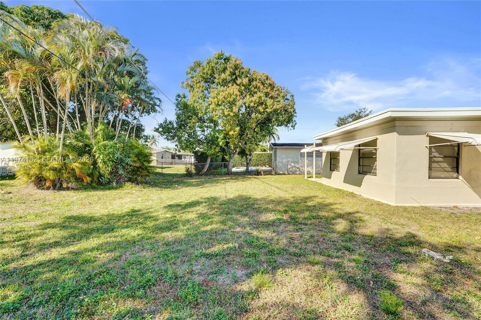 SUNRISE GOLF VILLAGE FIRS - Residential