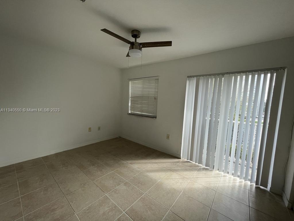 AQUA VISTA TOWNHOMES COND - Residential Lease