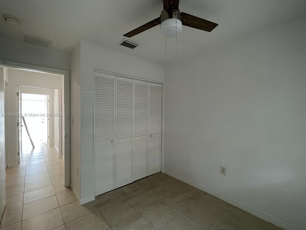 AQUA VISTA TOWNHOMES COND - Residential Lease