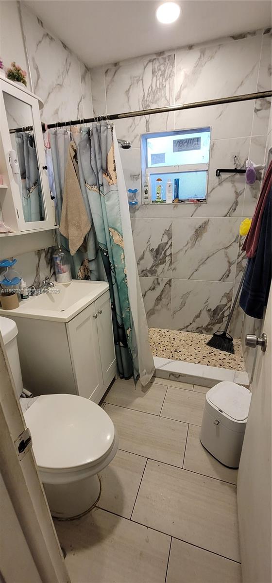 EUGENIA GROVES PARK - Residential