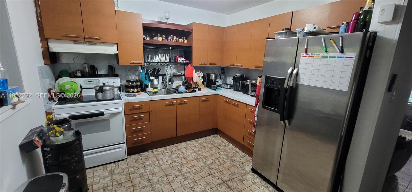 EUGENIA GROVES PARK - Residential