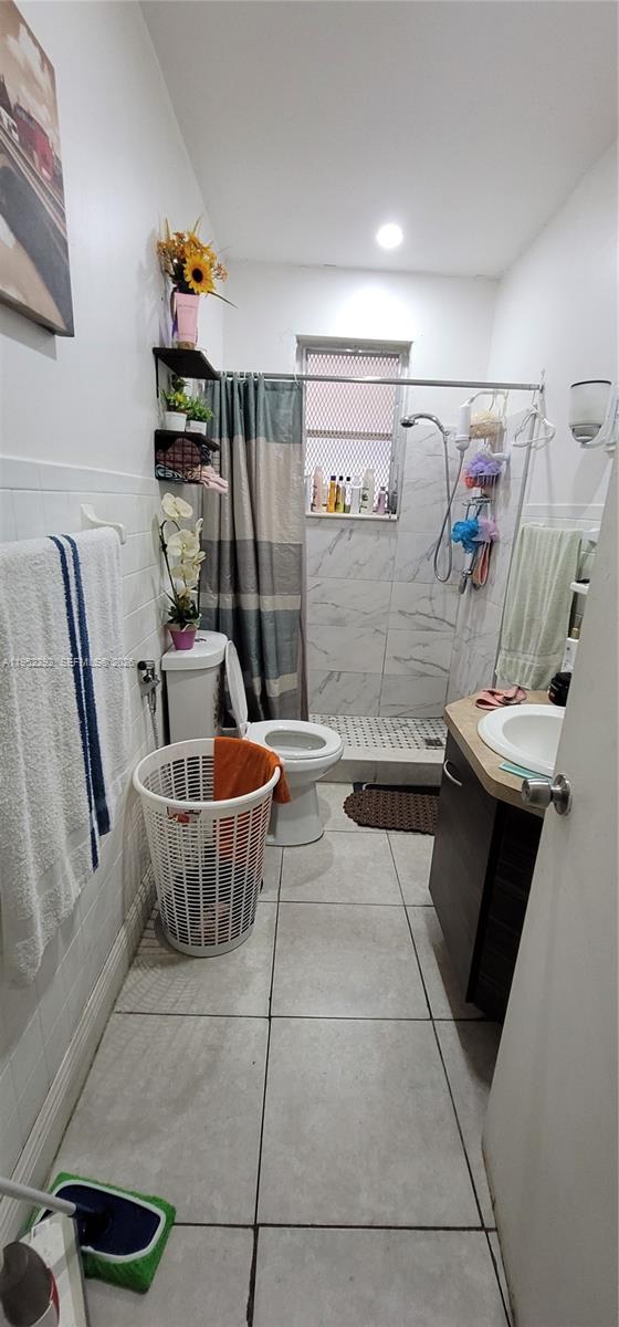 EUGENIA GROVES PARK - Residential