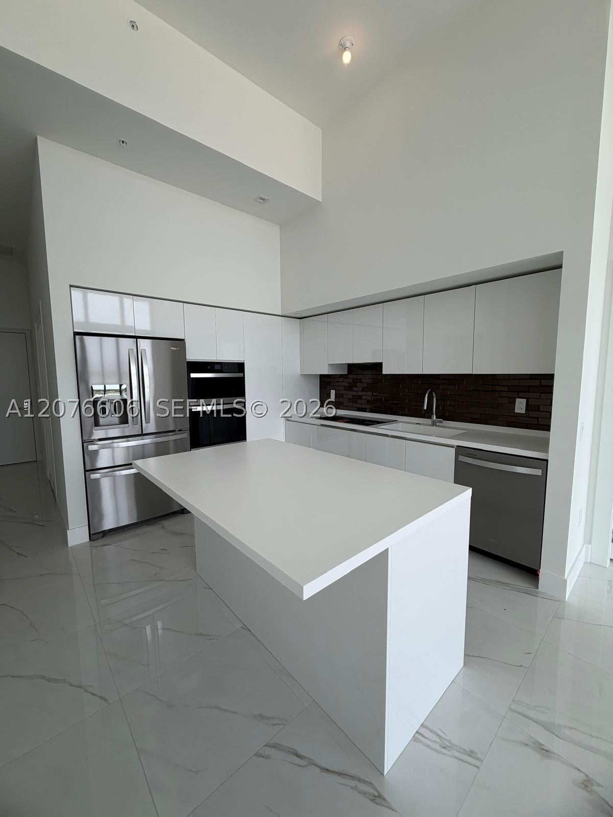 1170 E Hallandale Beach Blvd 607, Hallandale Beach FL 33009