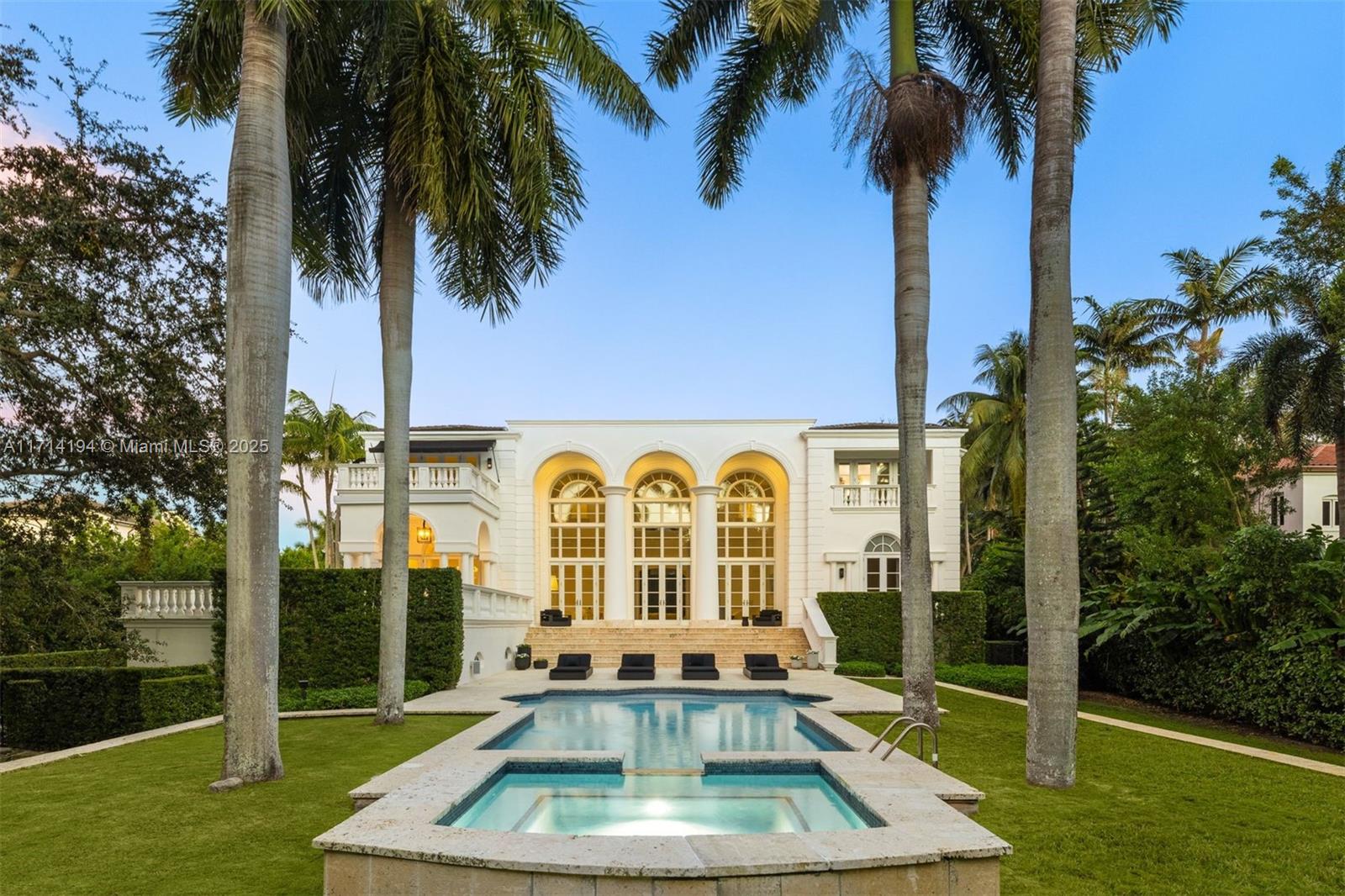 26 Tahiti Beach Island Rd