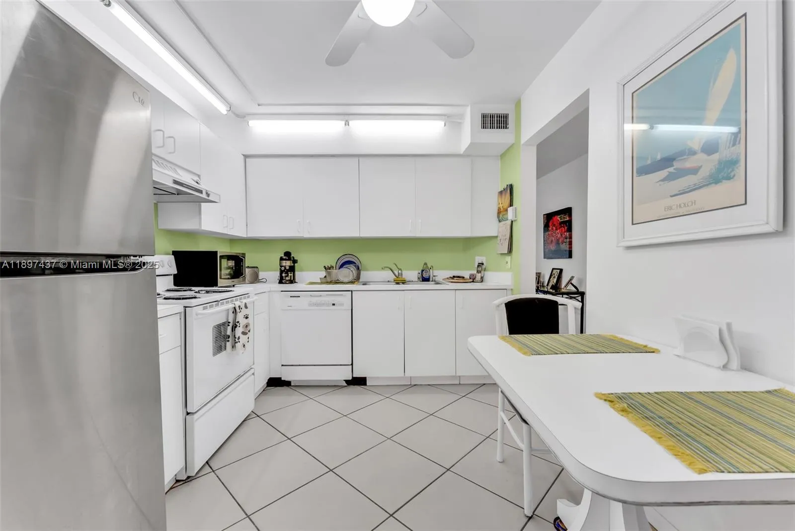 Sunrise, Florida 33322, United States, 2 Bedrooms Bedrooms, ,2 BathroomsBathrooms,Residential,Active,228644