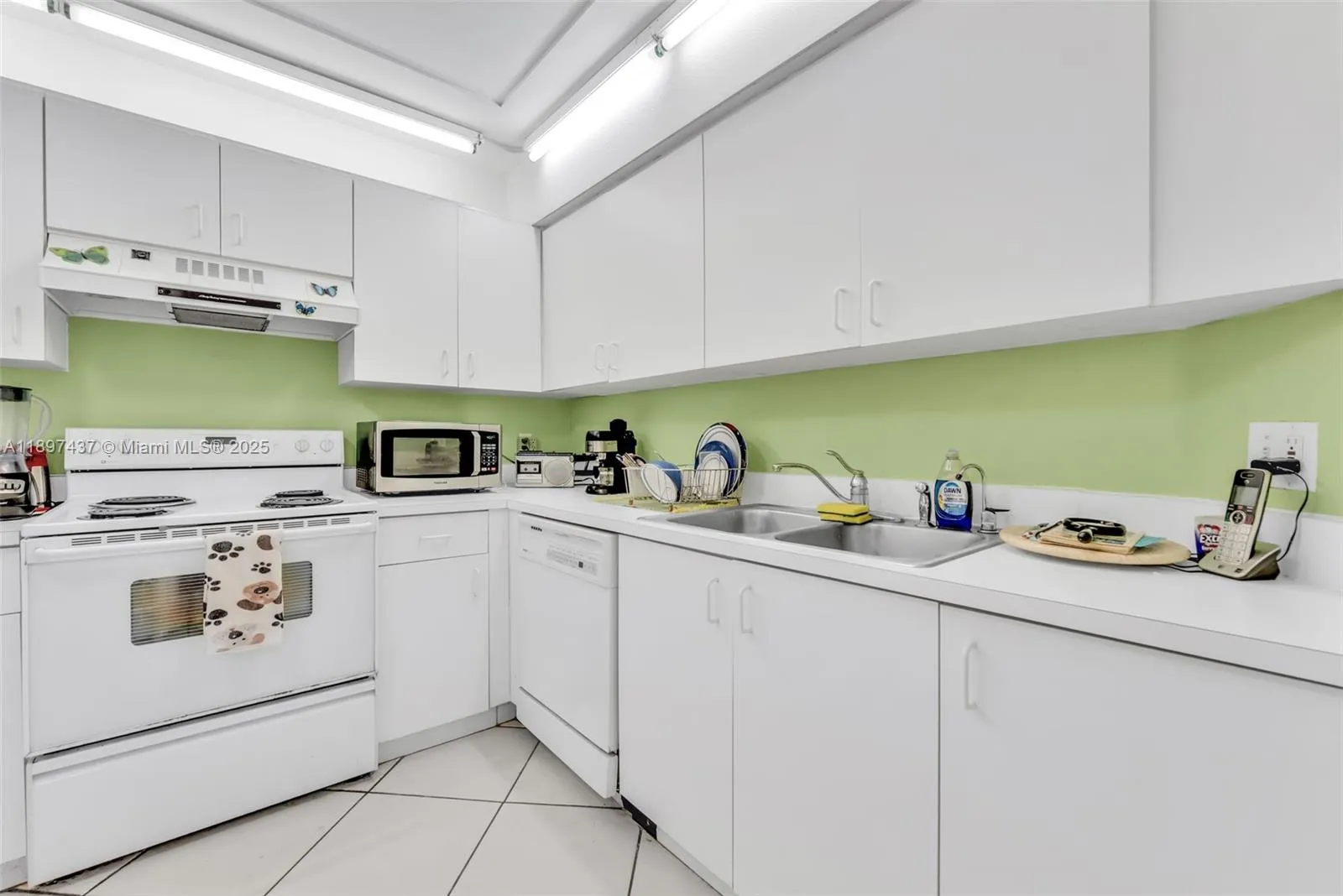 Sunrise, Florida 33322, United States, 2 Bedrooms Bedrooms, ,2 BathroomsBathrooms,Residential,Active,228644