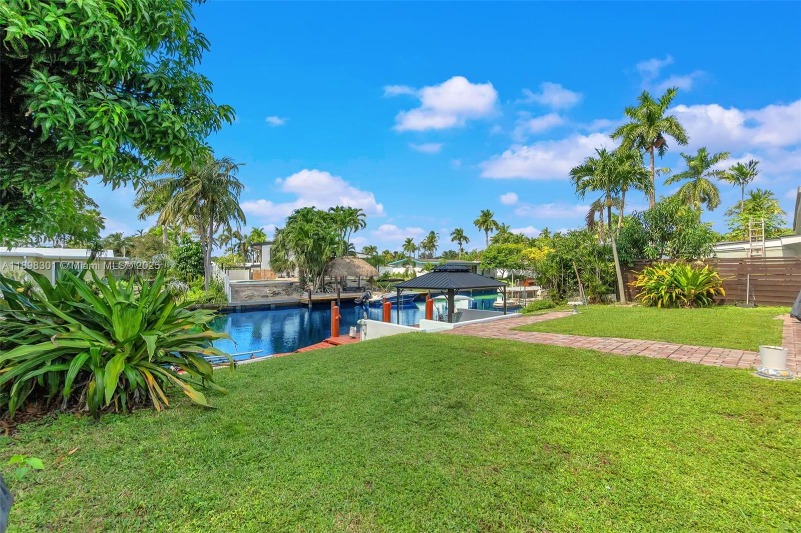 LAUDERDALE ISLES NO 2 - Residential