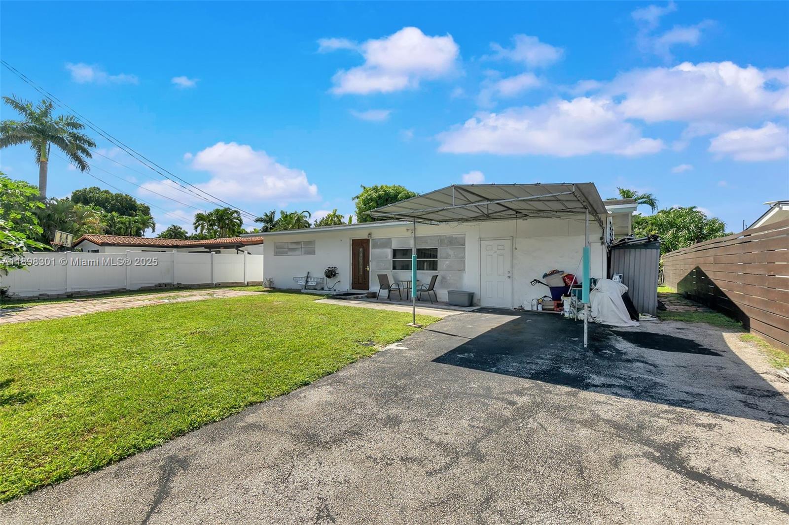 2631 Flamingo Ln