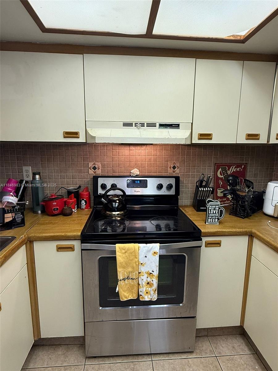 KENLAND POINTE CONDO #1 - Residential