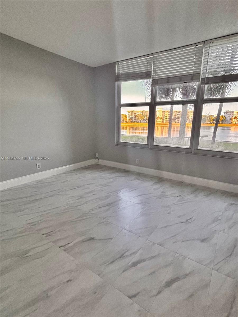 NO 53 PALM-AIRE COUNTRY C - Residential Lease