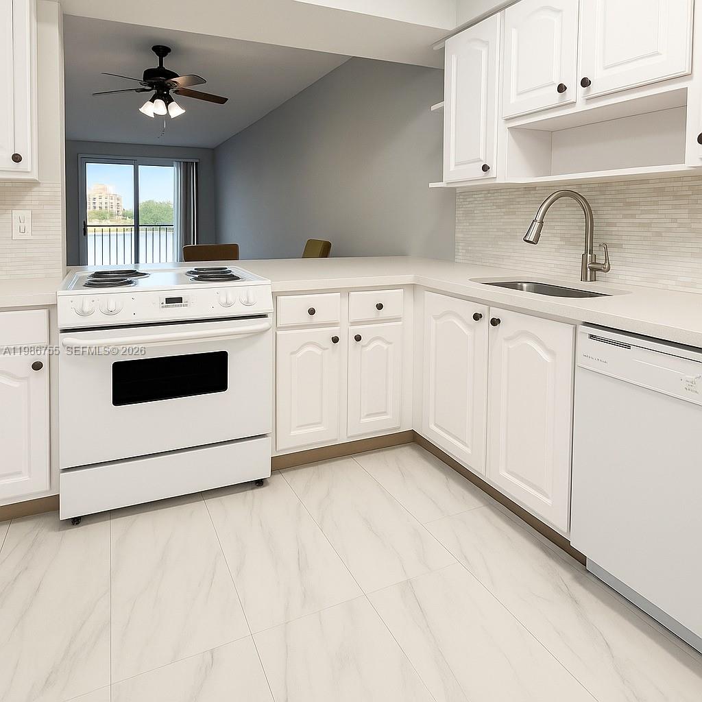 NO 53 PALM-AIRE COUNTRY C - Residential Lease