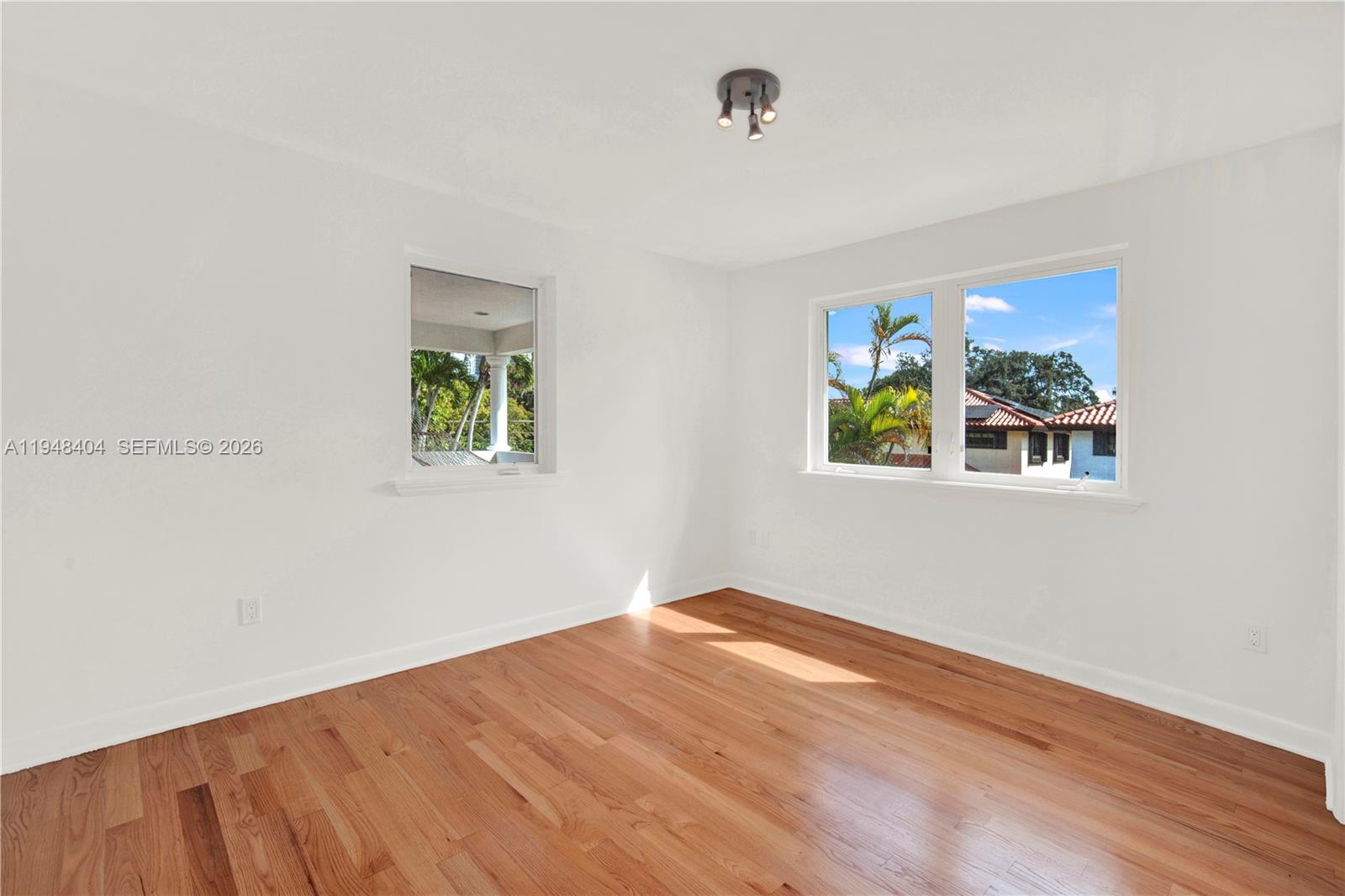 BRICKELL ESTATES - Residential