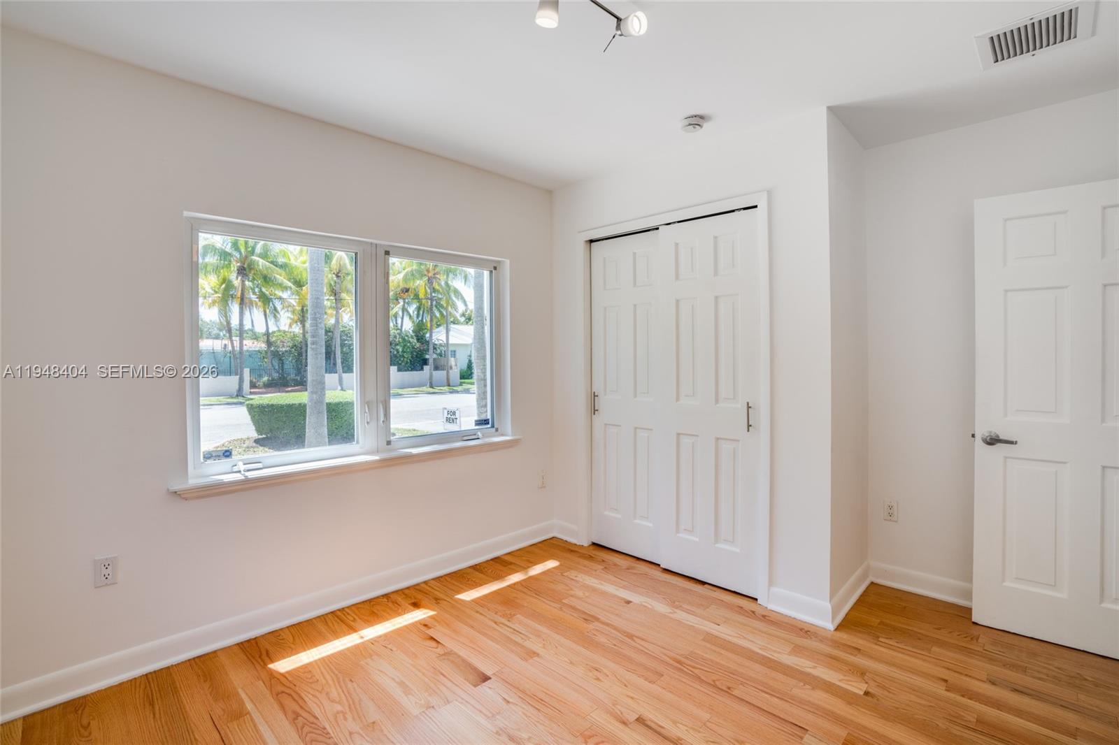 BRICKELL ESTATES - Residential