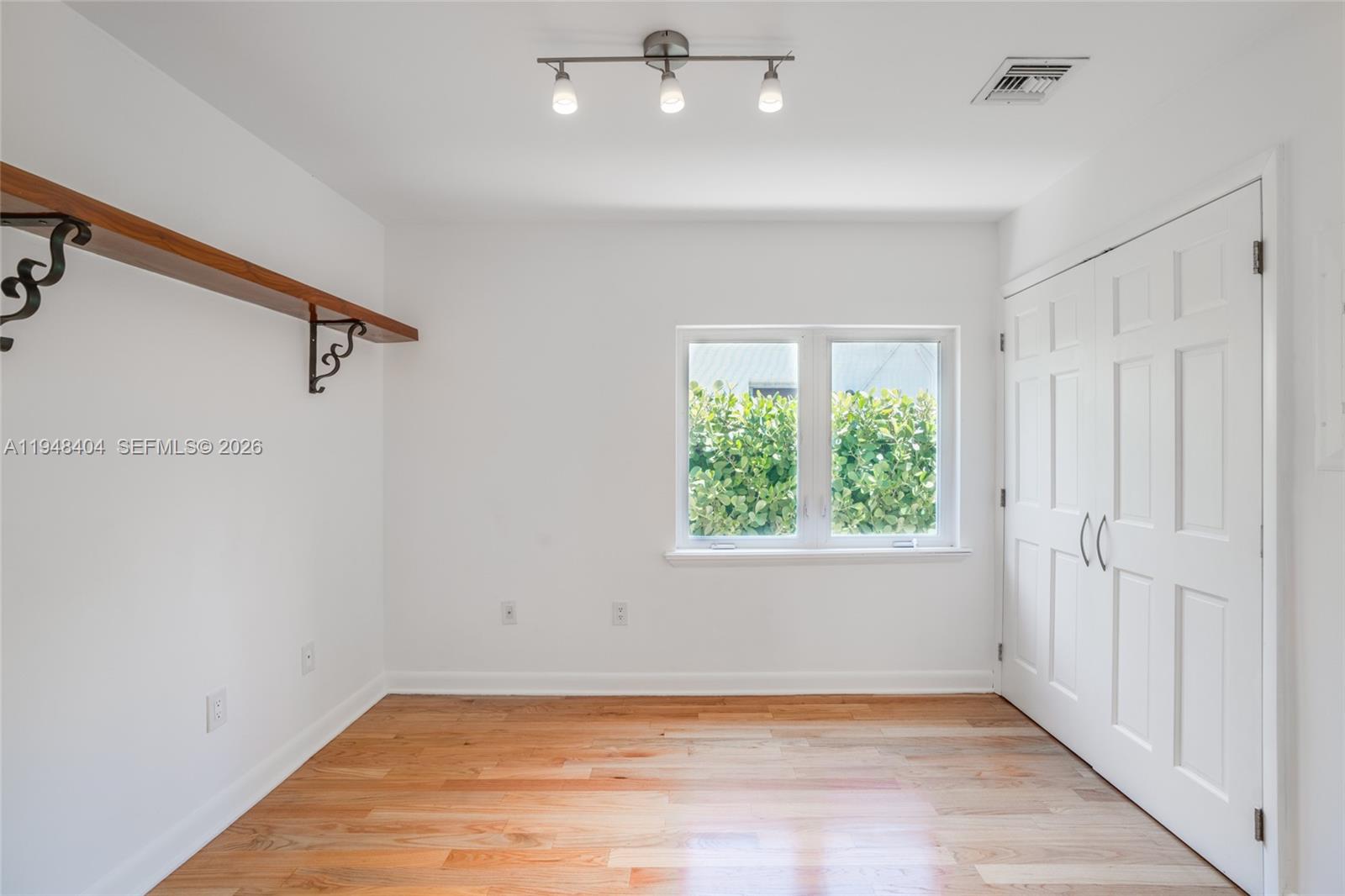 BRICKELL ESTATES - Residential