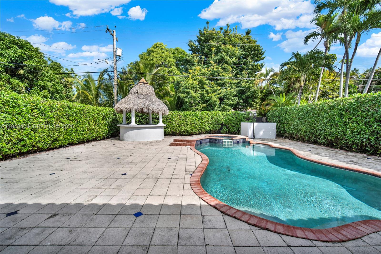 BRICKELL ESTATES - Residential