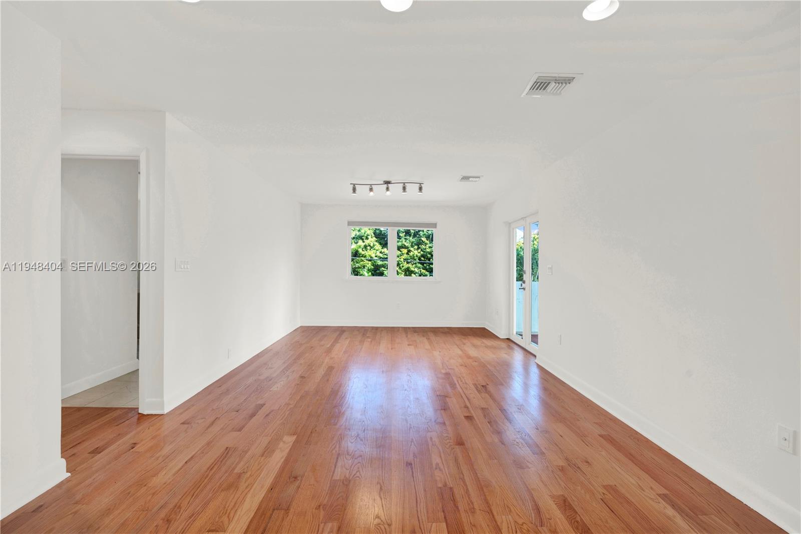 BRICKELL ESTATES - Residential