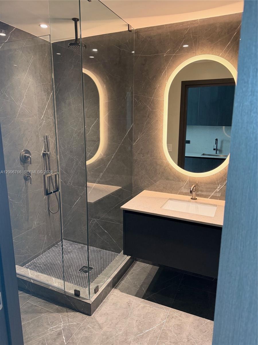 Eleven Hotal and Residence - Residential