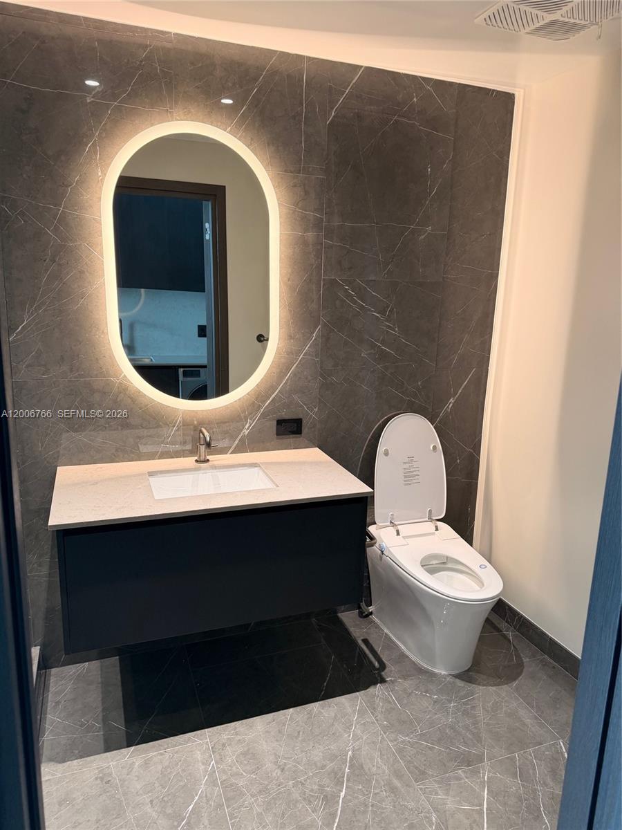 Eleven Hotal and Residence - Residential