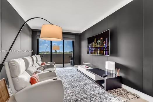 THE EMERALD BAY - Residential Lease