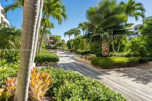 Key Biscayne, Florida 33149, United States, 4 Bedrooms Bedrooms, ,4 BathroomsBathrooms,Residential,Active,128229