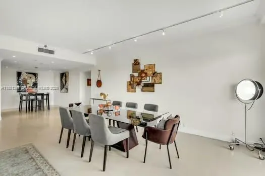 Key Biscayne, Florida 33149, United States, 4 Bedrooms Bedrooms, ,4 BathroomsBathrooms,Residential,Active,128229