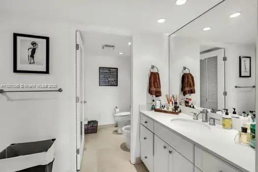 Key Biscayne, Florida 33149, United States, 4 Bedrooms Bedrooms, ,4 BathroomsBathrooms,Residential,Active,128229