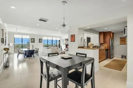 Key Biscayne, Florida 33149, United States, 4 Bedrooms Bedrooms, ,4 BathroomsBathrooms,Residential,Active,128229