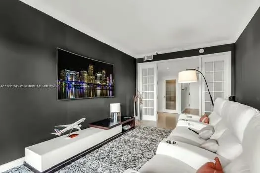 Key Biscayne, Florida 33149, United States, 4 Bedrooms Bedrooms, ,4 BathroomsBathrooms,Residential,Active,128229