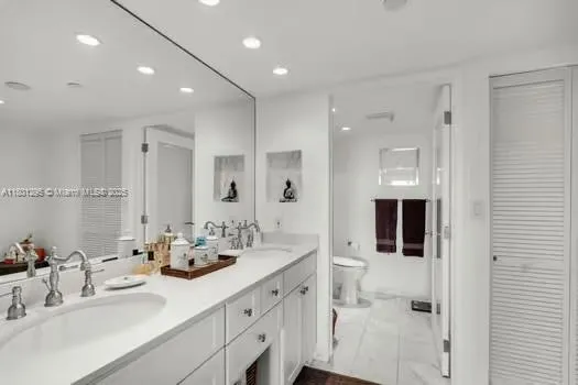 Key Biscayne, Florida 33149, United States, 4 Bedrooms Bedrooms, ,4 BathroomsBathrooms,Residential,Active,128229