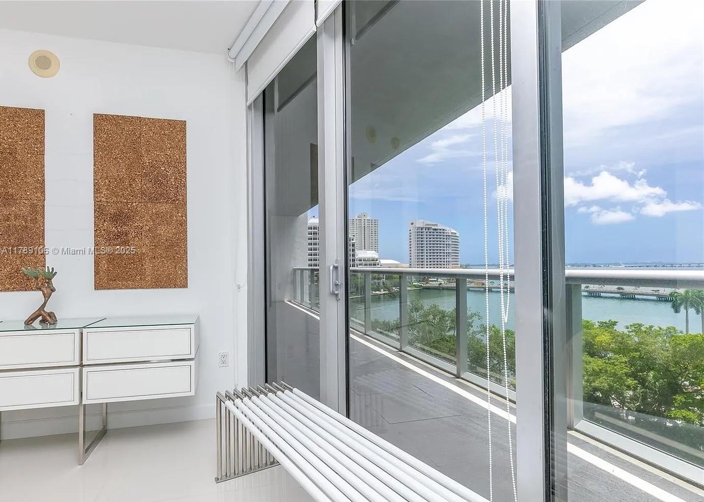 ICON BRICKELL NO TWO - Residential
