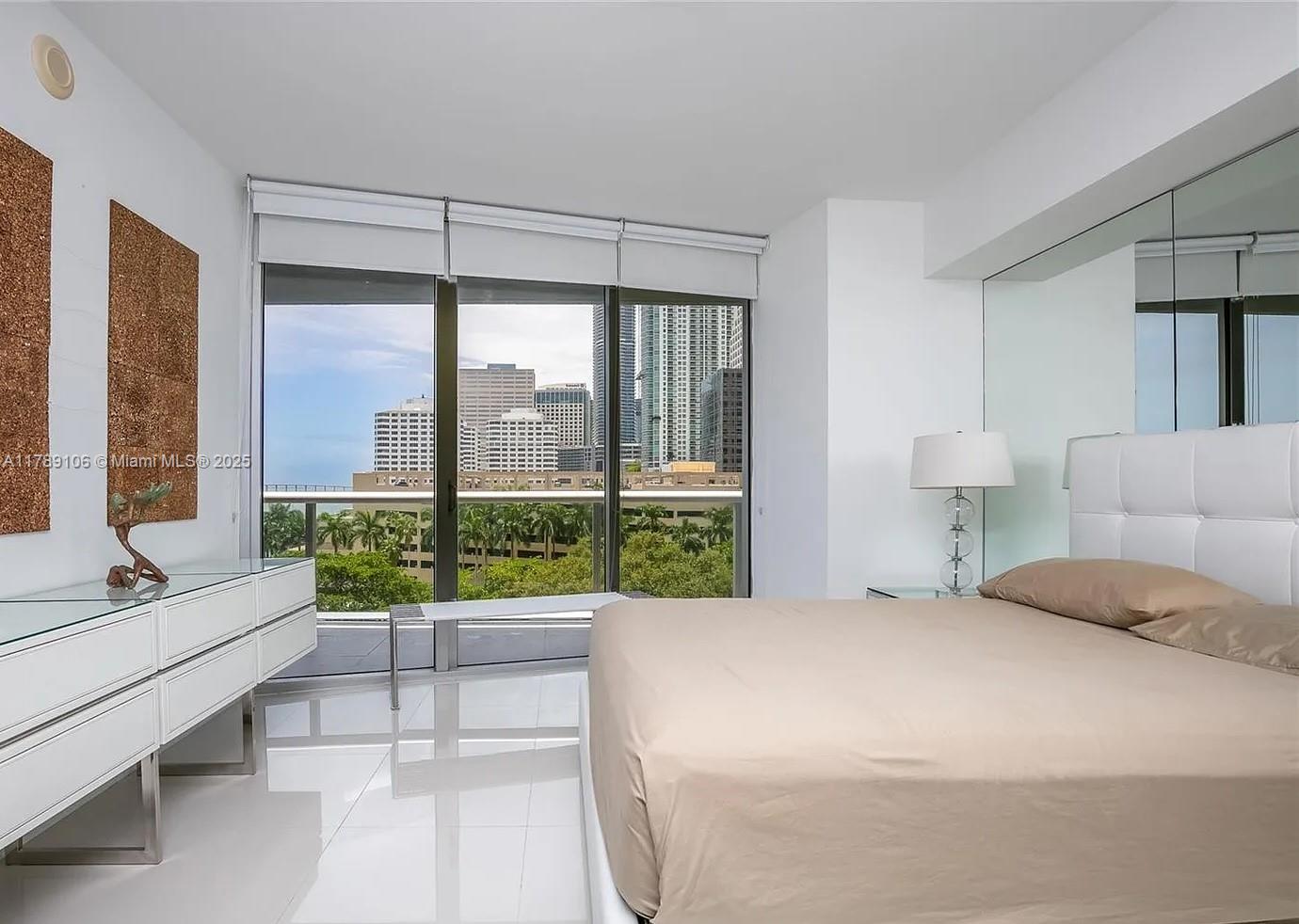 ICON BRICKELL NO TWO - Residential